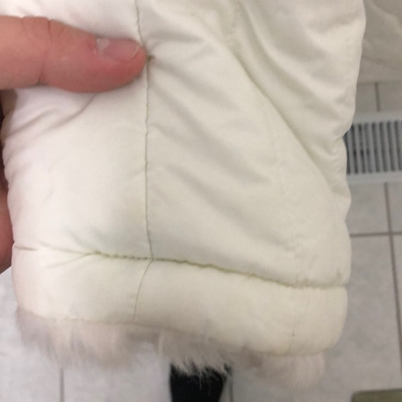 ⛄️❄️ HOST PICK ❄️ Girls White Faux Fur Coat - Picture 10 of 16